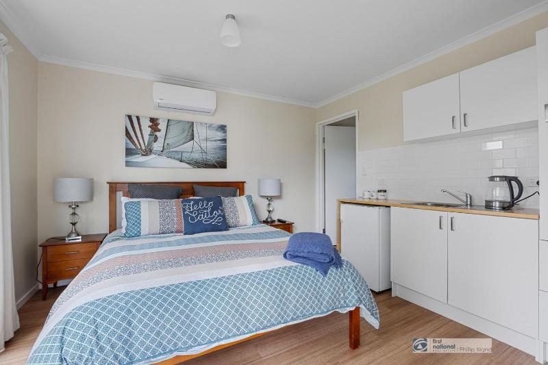 Federation House on Genesta St Central Cowes - image 10