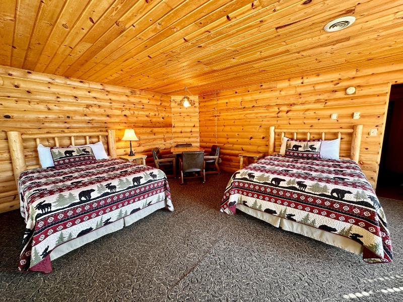 Queen Room with Two Queen Beds image 1