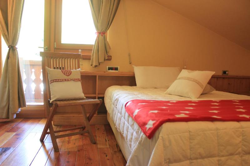 Classic Double Room with Balcony image 1