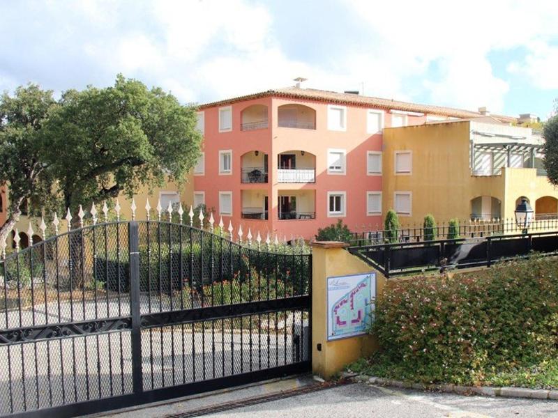 Appartement T3 avec grand jardin privé climatisation et parking - FR-1-100-205 - image 4
