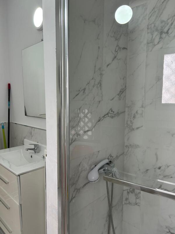Coliseo Premium Apartment - image 2