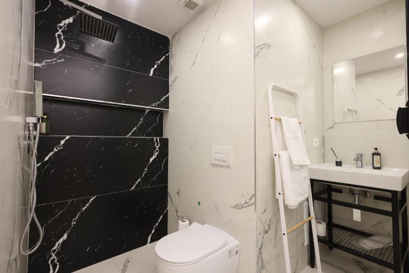 Come&Recome Tirana Apartments - image 14