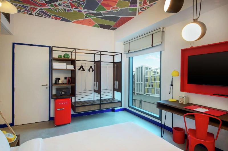 Queen Room - Mobility Access image 1