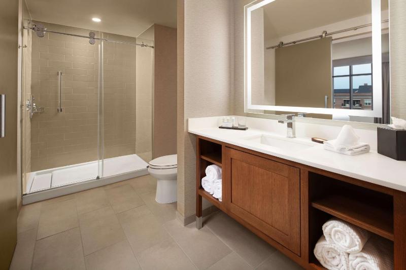 Two-Room King Suite - Hearing Access image 3