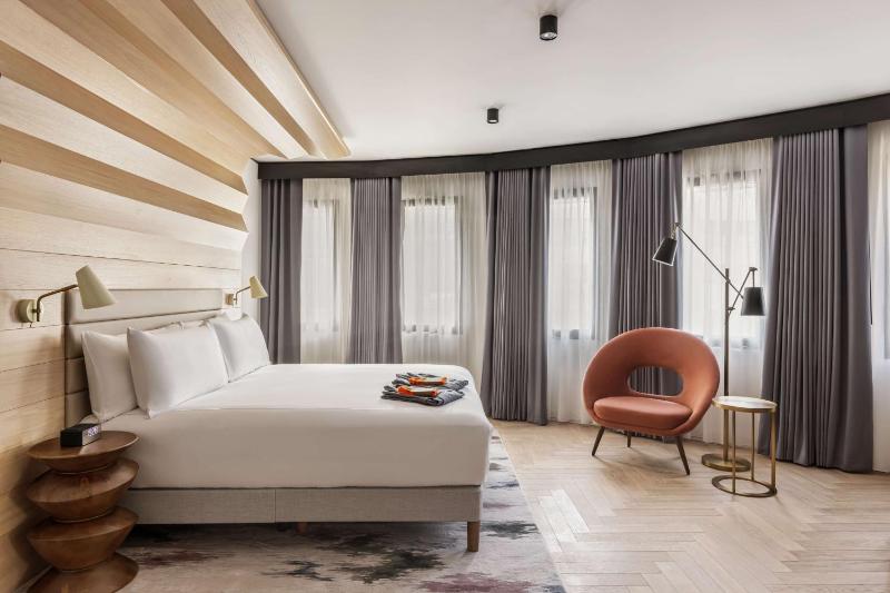 Junior Suite image 3