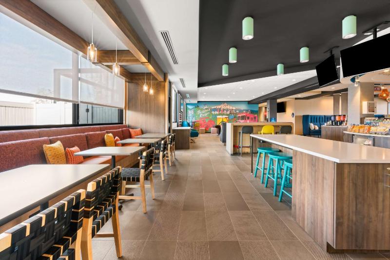 Tru by Hilton Portland Airport - image 19
