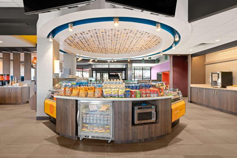 Tru by Hilton Portland Airport - image 17