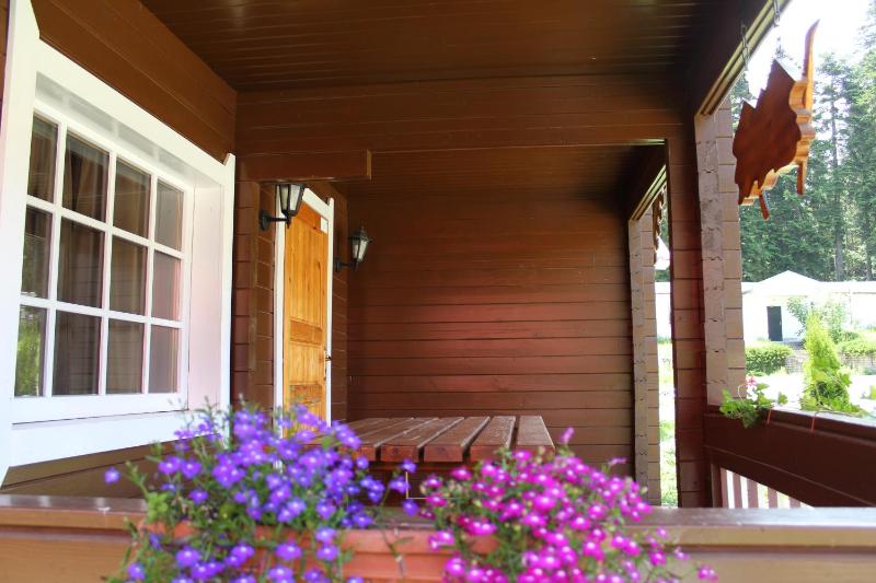 Three-Bedroom Villa image 4