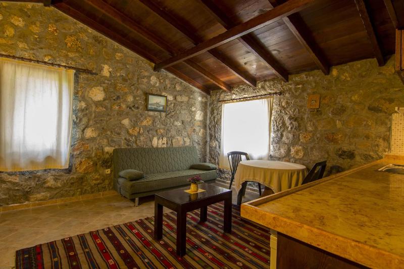 Apartment image 3