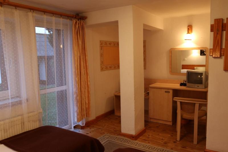 Double or Twin Room image 3