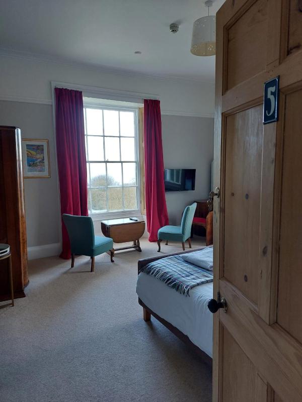 Deluxe Double Room with Sea View image 2