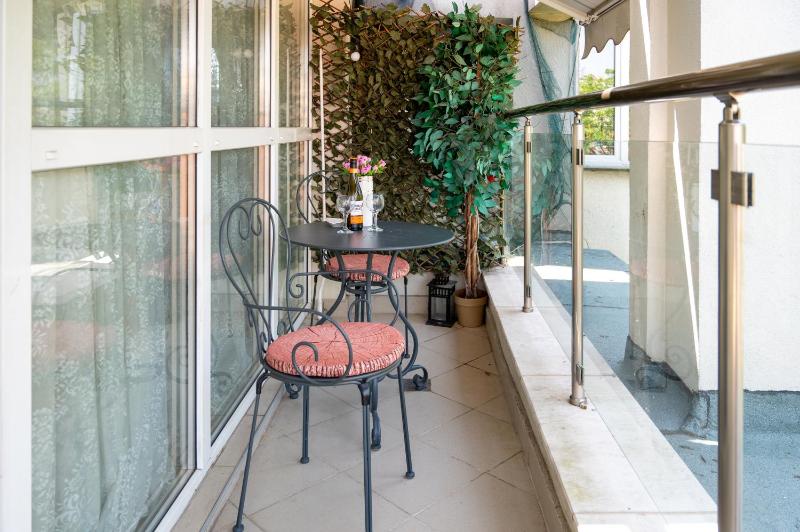 Sunny Studio with a view in TOP Center - image 16