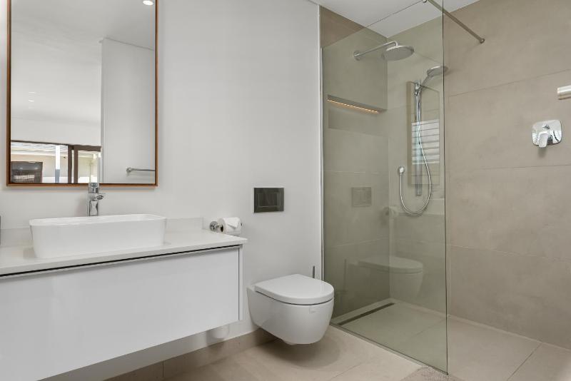 Three-Bedroom Villa image 4