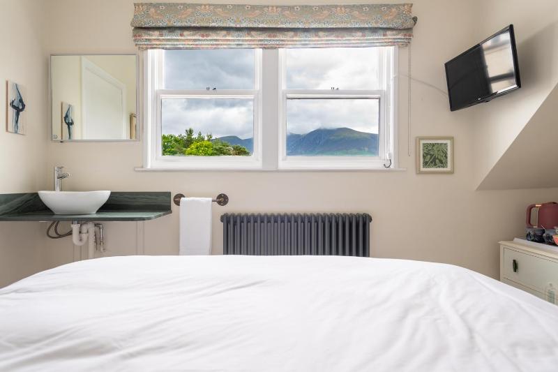 Double Room with Mountain View image 4