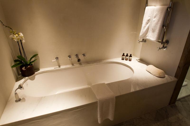 Junior Suite image 4