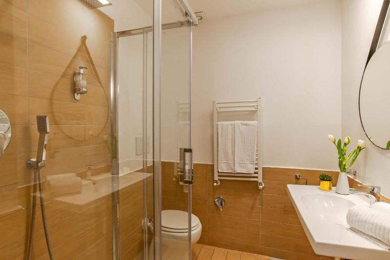 Double or Twin Room image 4