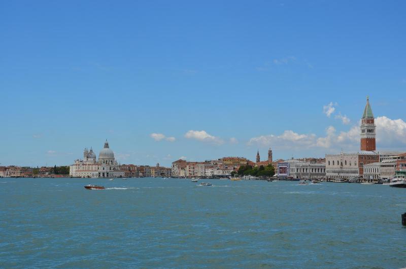 Deluxe Double or Twin Room with Sea View image 2