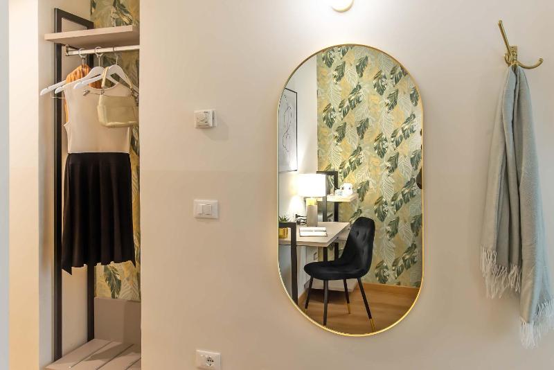 Double or Twin Room image 4