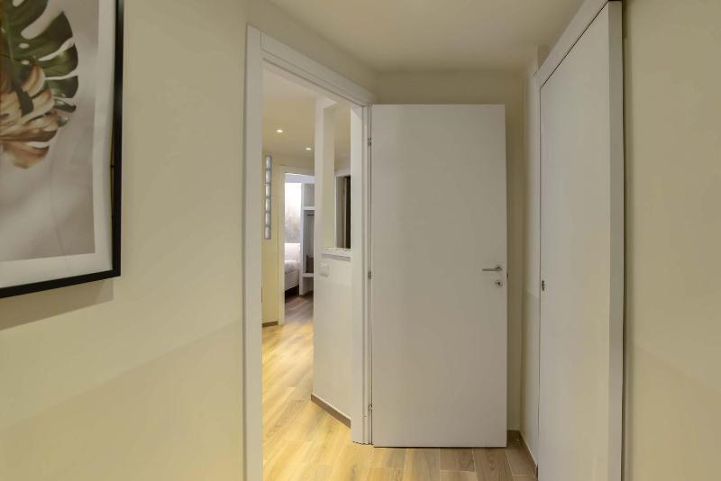 Suite - Separate Building in Via della Giuliana 18 image 2