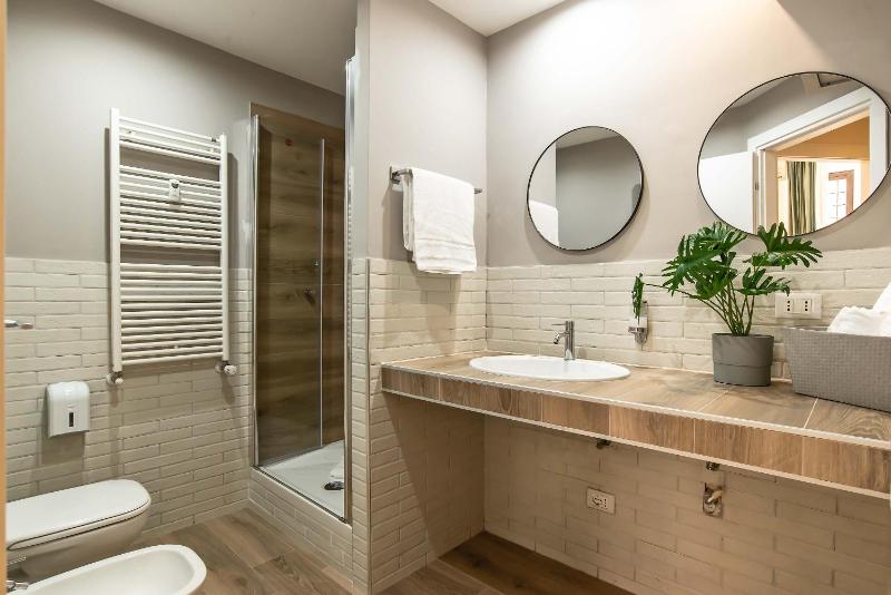 Suite - Separate Building in Via della Giuliana 18 image 3