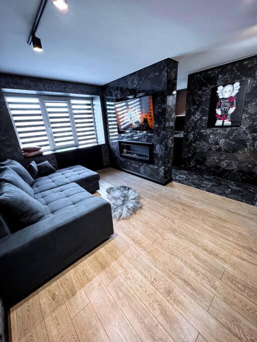 Black Pearl Luxury Apartment Images