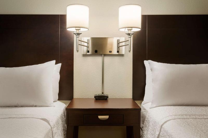 Room with Two Queen Beds - Non-Smoking image 3