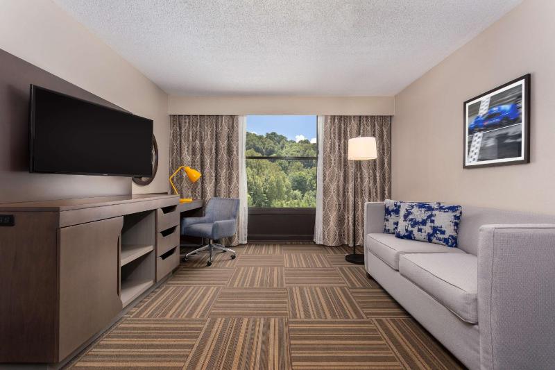 One-Bedroom King Suite - Non-Smoking image 2