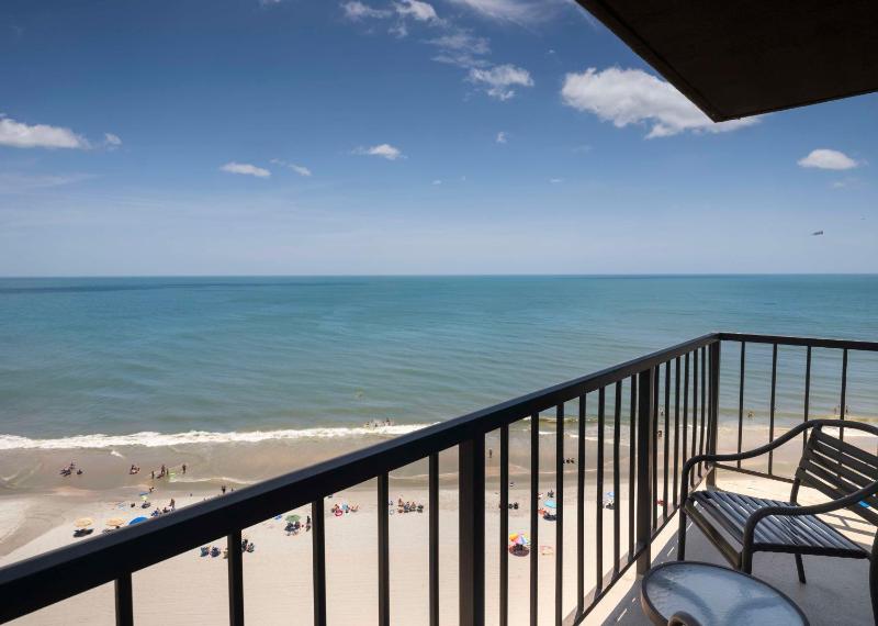 King Room Oceanfront image 4