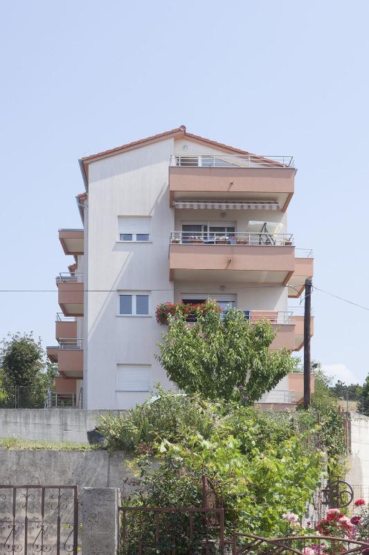 Peachy House - image 36