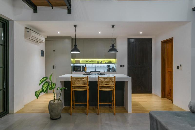 Loft Valentin : Romantic & Cozy 1 Bedroom Loft w/ Pool in Canggu! - image 12