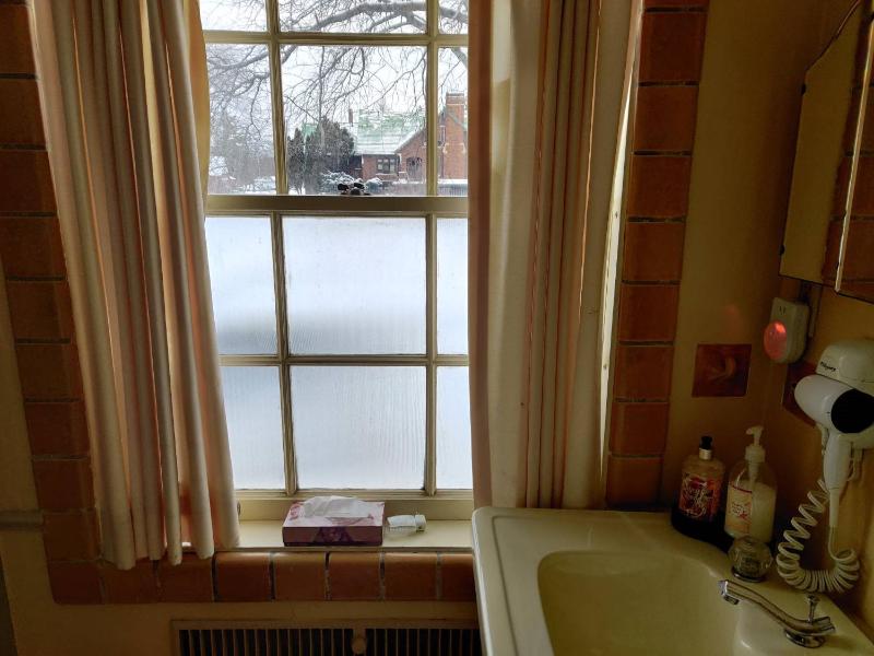 King Suite image 2