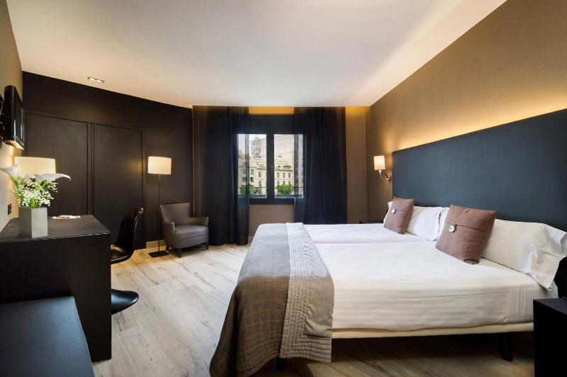 Superior Double Room image 4