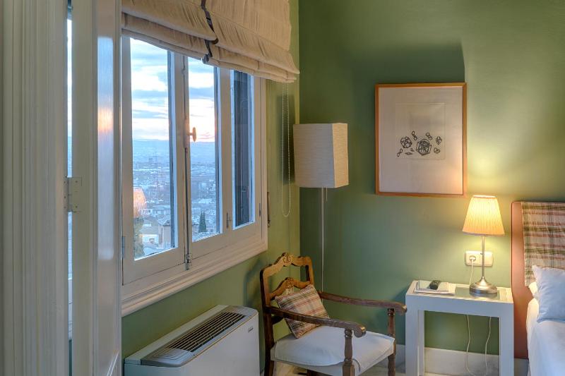 Double Room with Window image 4