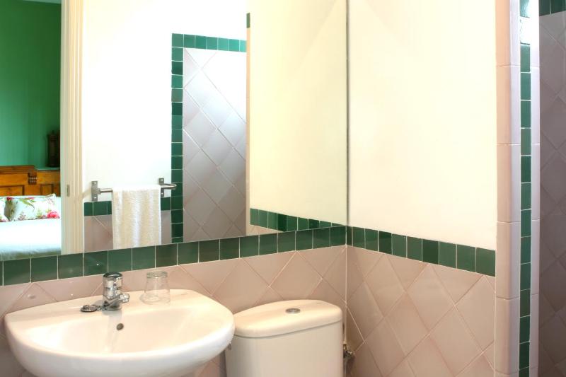 Double Room with Garden View image 3