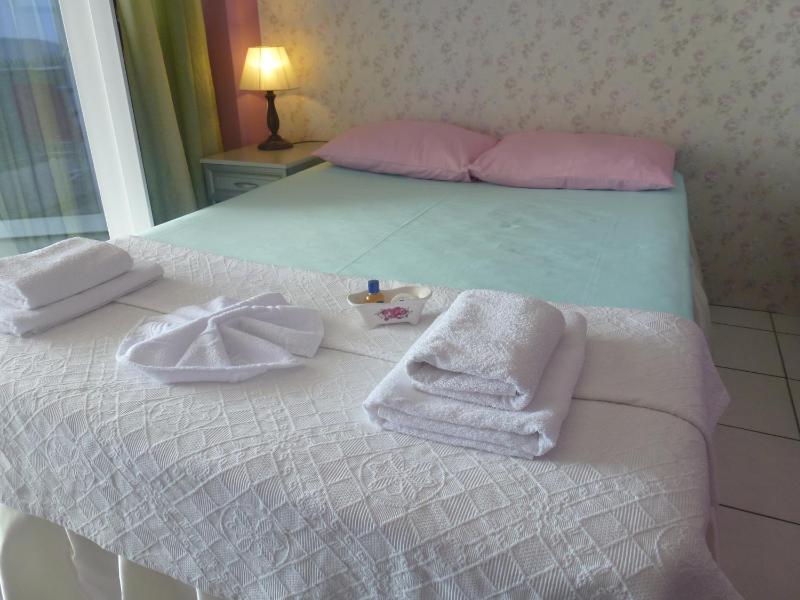 Deluxe Double Room image 4