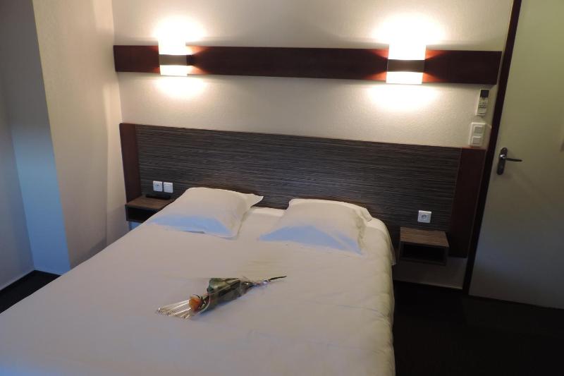 Superior Double Room image 3