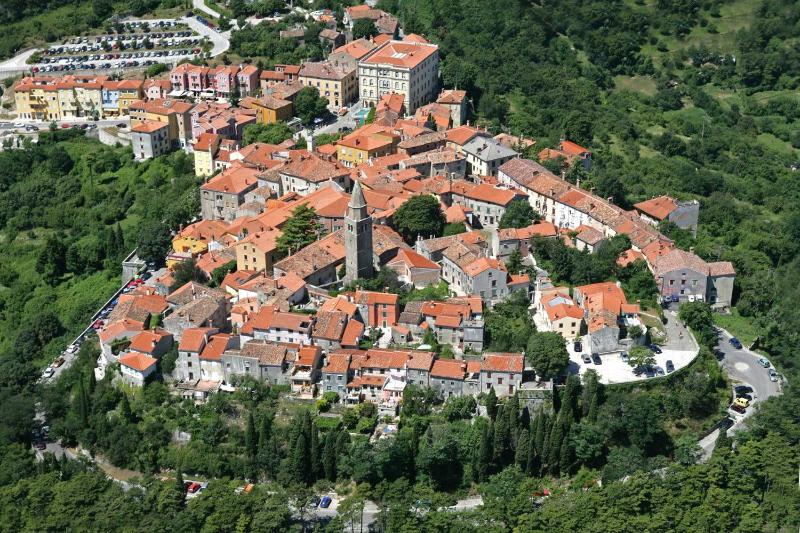 Mirakul Residence in a cute historic town - image 10