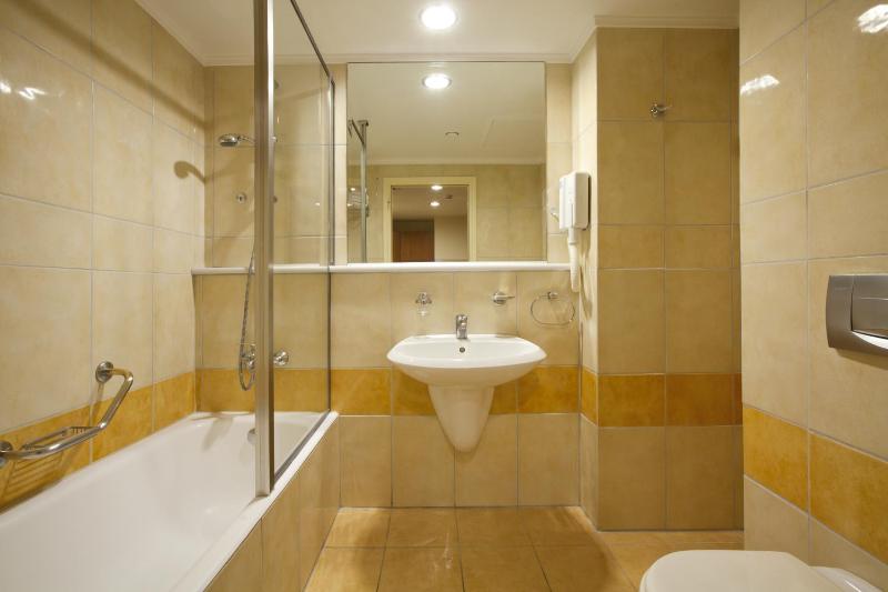 Single Room image 4