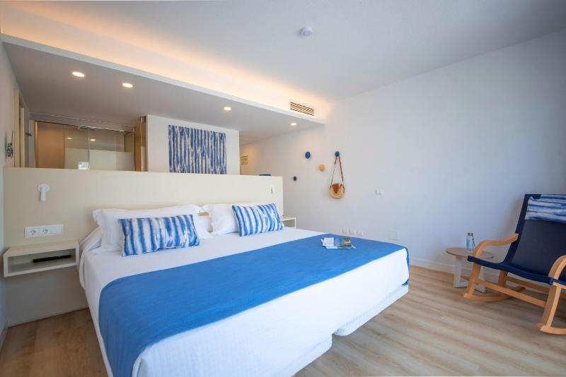 Superior Double Room image 2