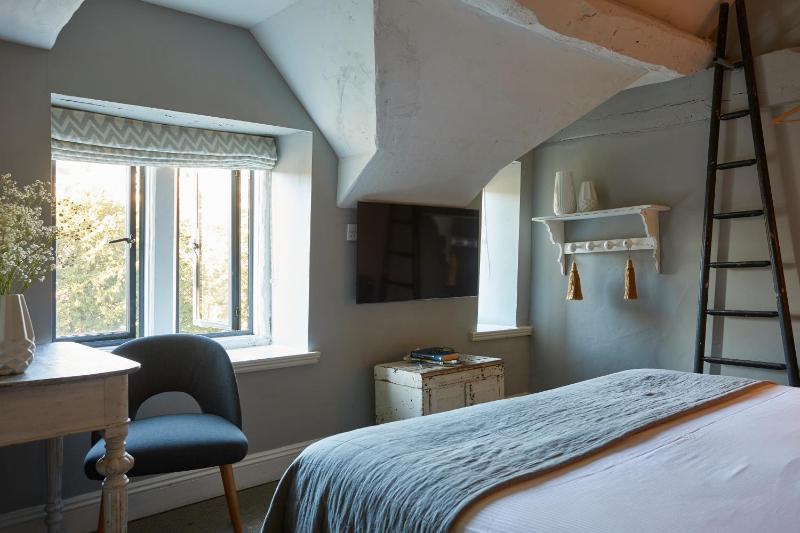 Double Room image 3