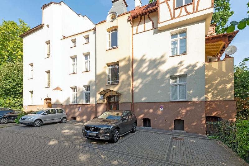 Modern Attic - Cozy Top Floor by Lion Apartments Sopot - image 6