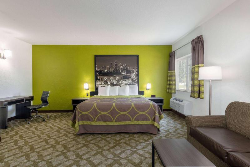1 King Bed, Mobility Accessible Room, Non-Smoking Room image 1