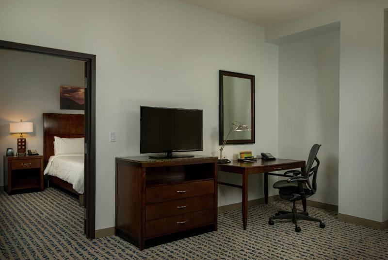 Hilton Garden Inn Phoenix Airport North - image 12