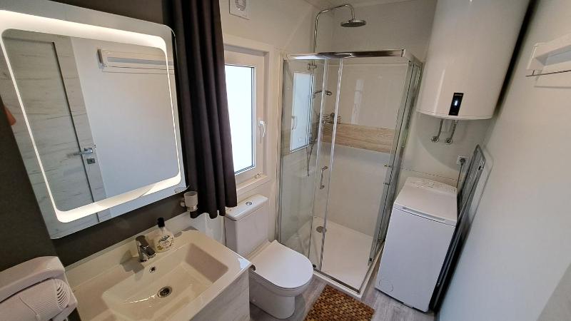 Mobile Home Tom 12 - image 8