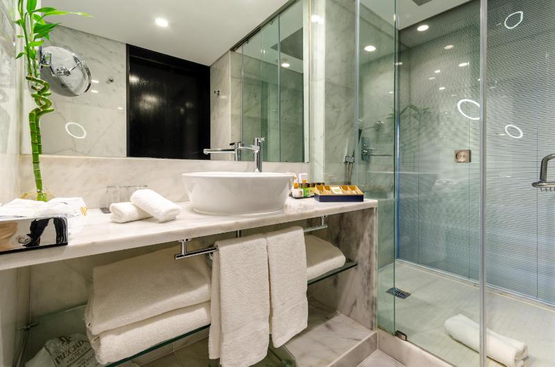 Comfort Double Room with Street View image 4