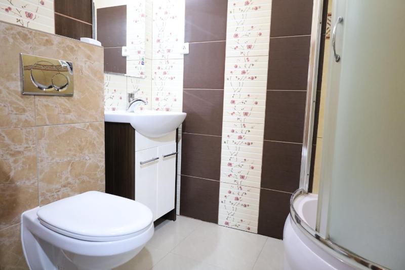Double or Twin Room with Shower image 3