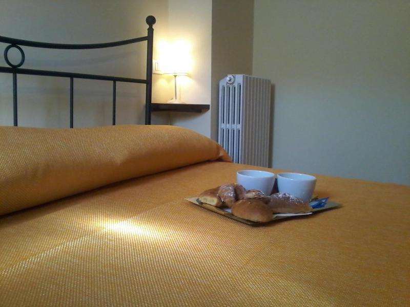 Double Room image 3