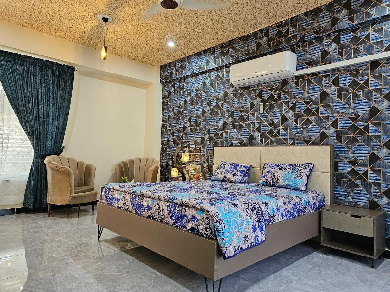 Executive Suite image 1