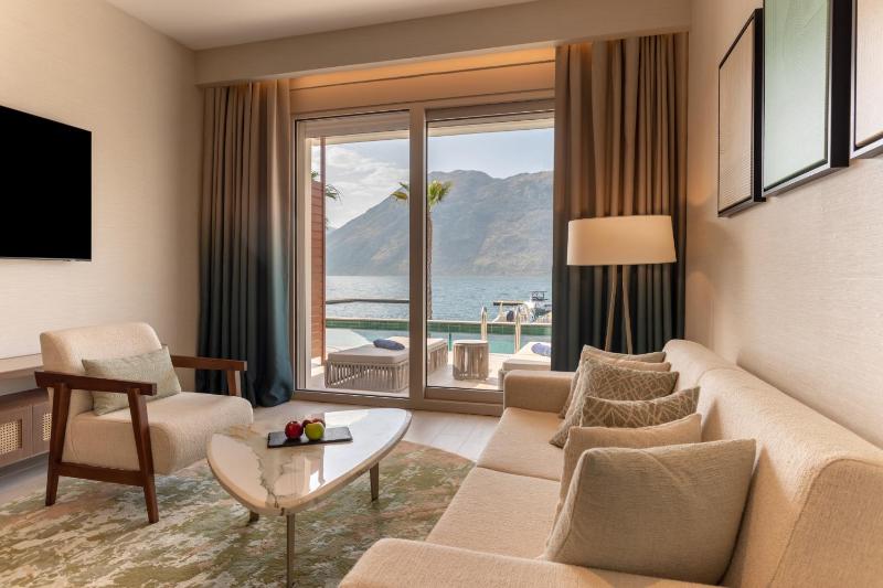 Premium One-Bedroom Apartment with Pool image 1