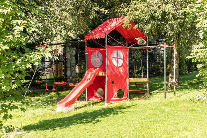 Dom Bajeczna Polana Jacuzzi - image 9
